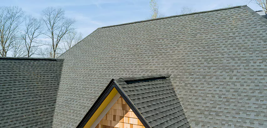 Replacing Vinyl Siding With Cedar Shingles in Barrington